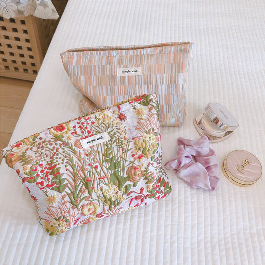 Floral Women's Polyester Zipper Travel Storage Makeup Bag