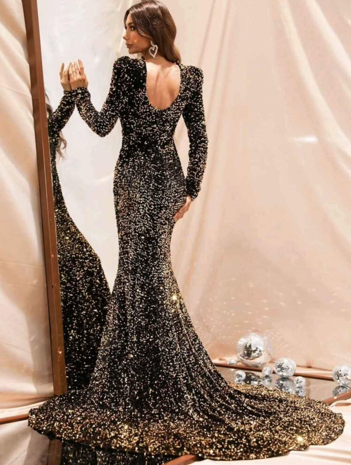 Stunning Sweetheart Neck Gigot Sleeve Sequin Formal Dress - Bodycon Fit