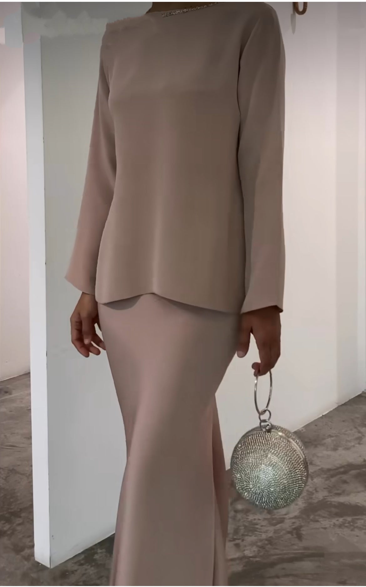 Women's Middle East Pearl Mop Dress Suit