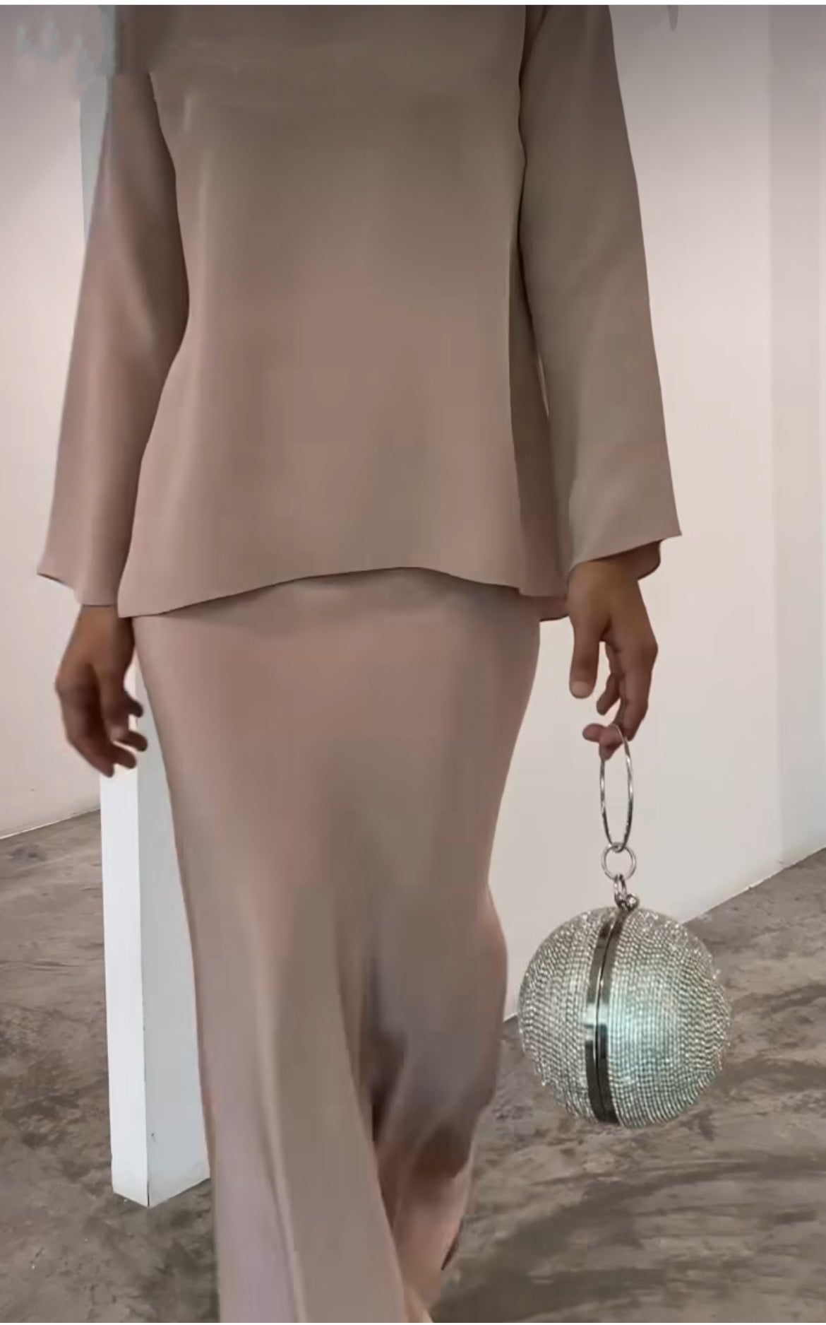 Women's Middle East Pearl Mop Dress Suit